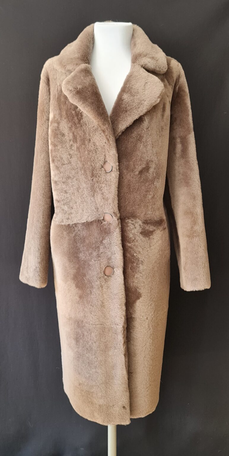 Long shearling overcoat (Reversible)