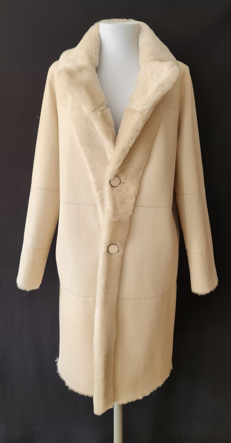 Long shearling overcoat (Reversible)