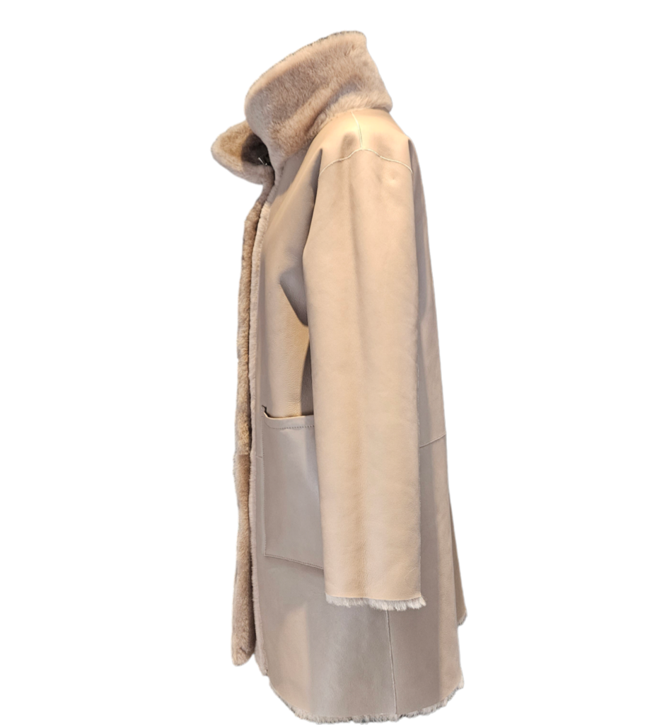 Mid-length shearling coat (Reversible) – photo 7